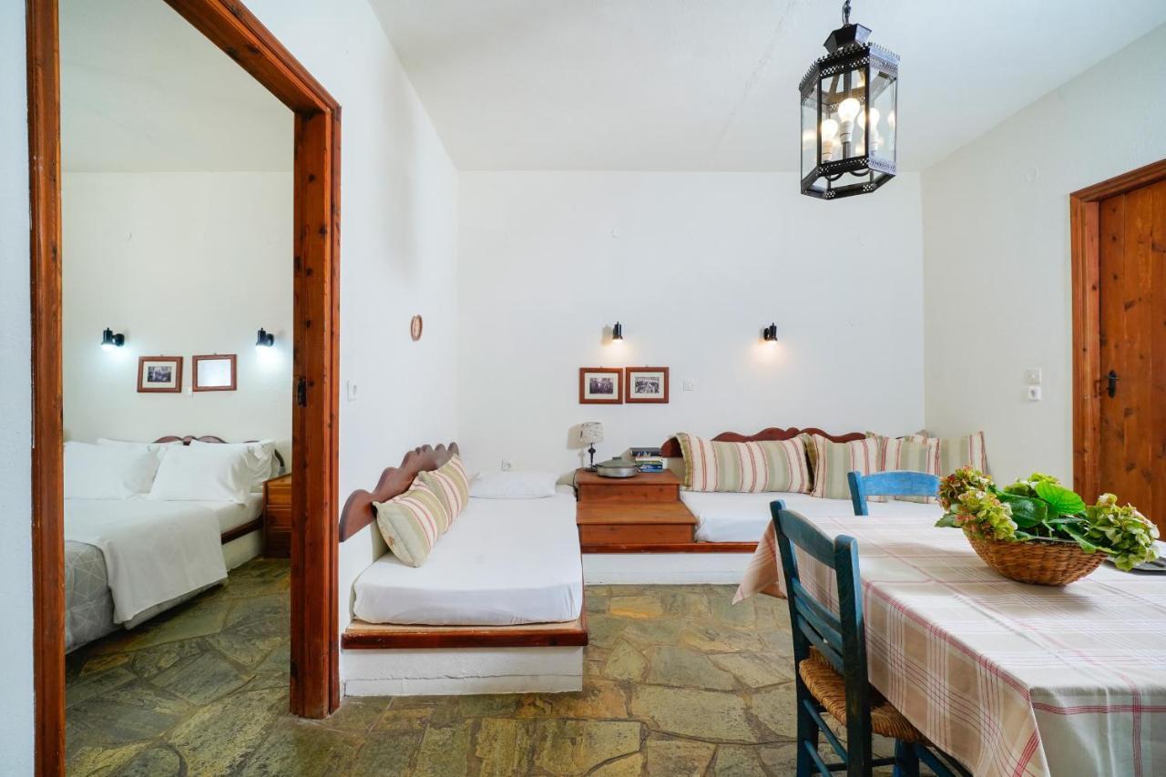 Giola Bungalows Sirines Astris Buitenkant foto