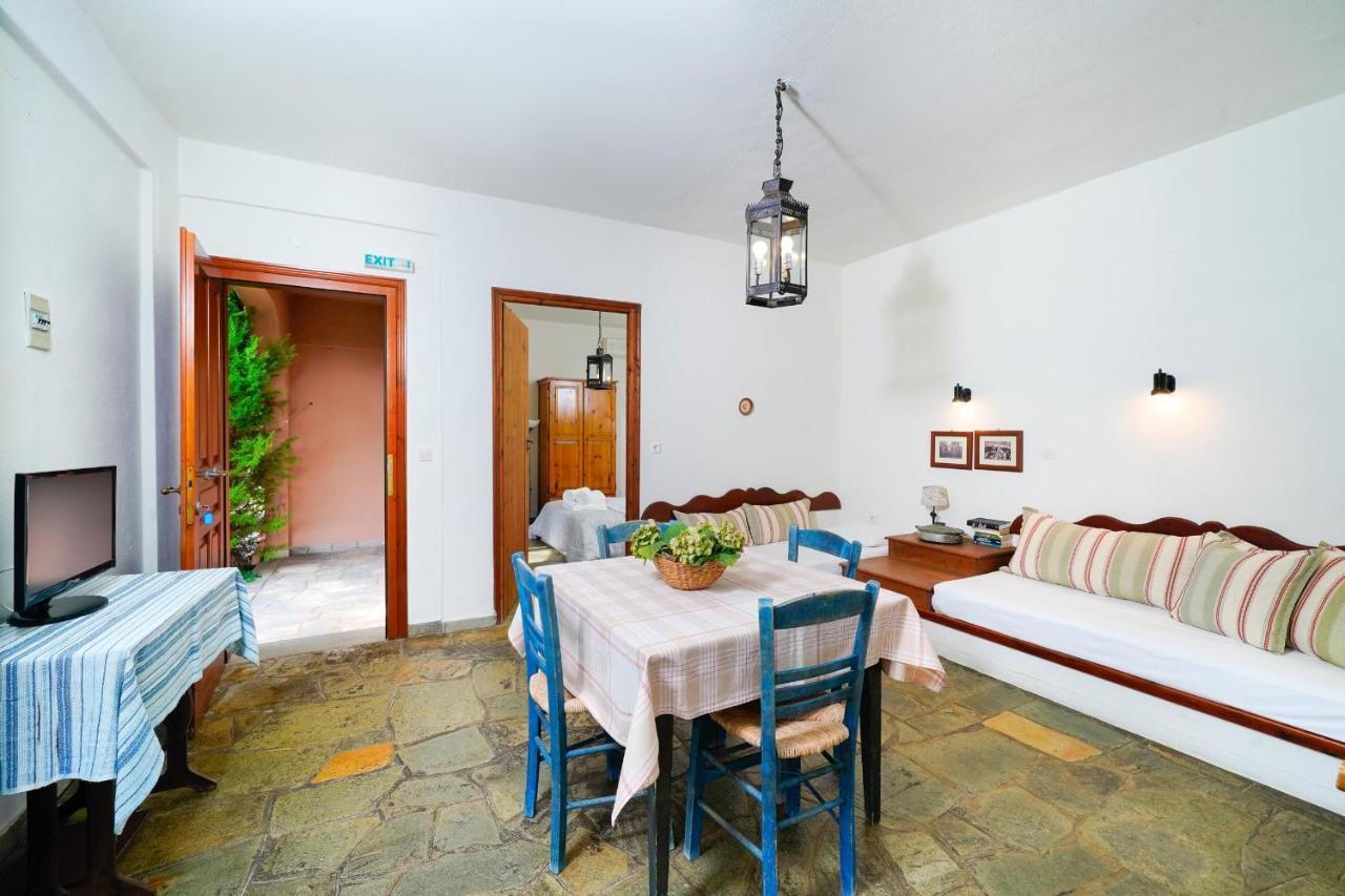 Giola Bungalows Sirines Astris Buitenkant foto